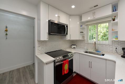1016 Heritage Village Southbury CT 06488