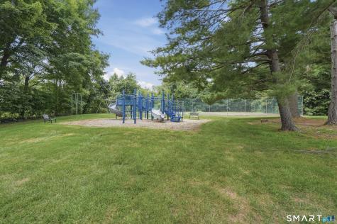 4 Clubhouse Drive Cromwell CT 06416