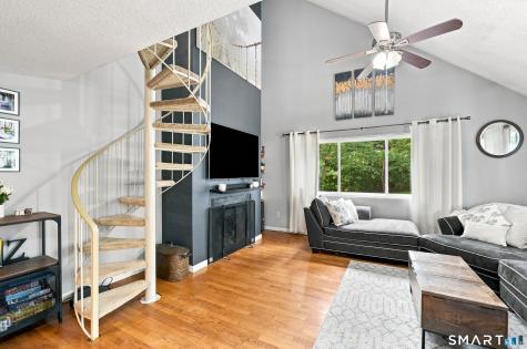 4 Clubhouse Drive Cromwell CT 06416