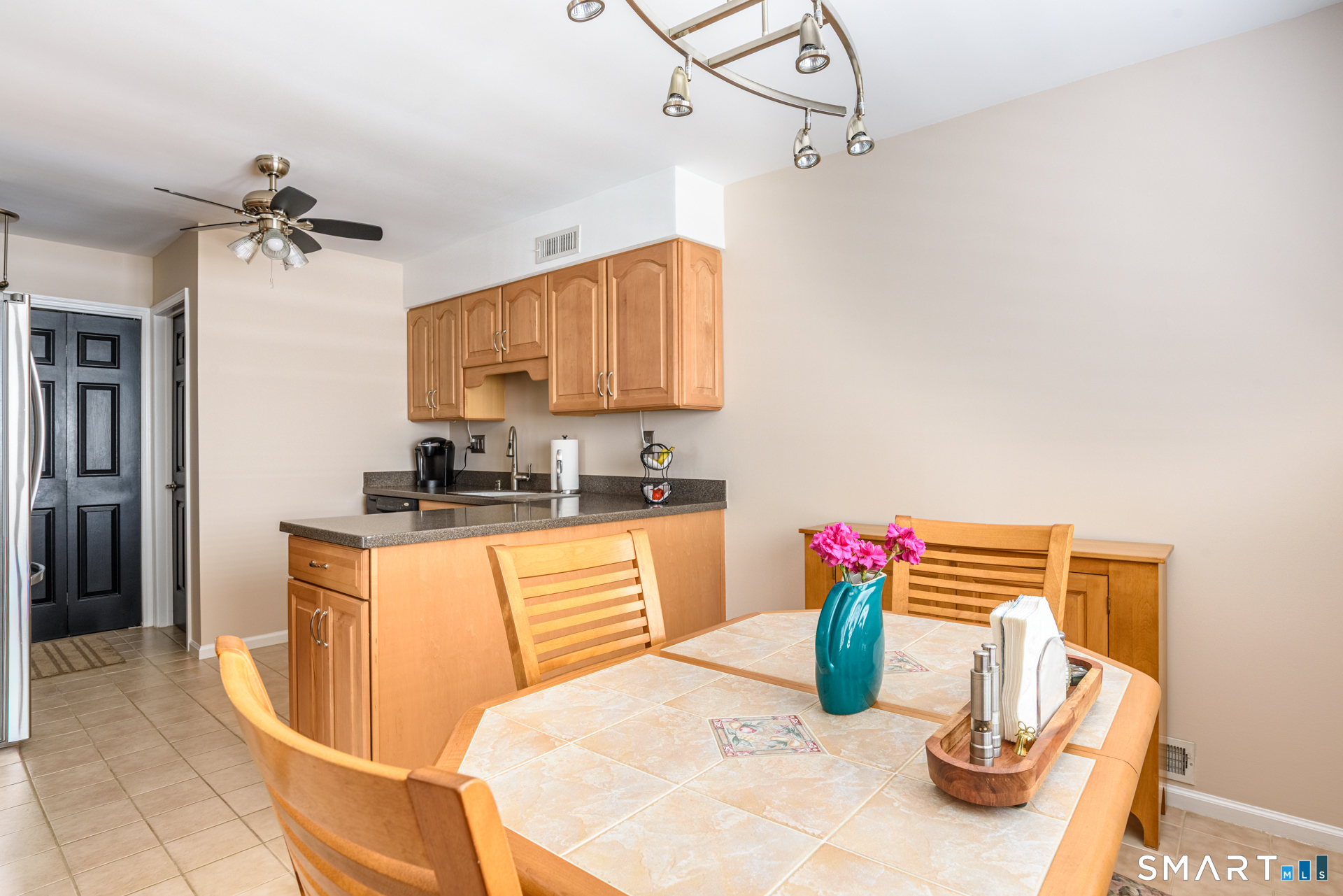 43 Country Walk Shelton CT 06484