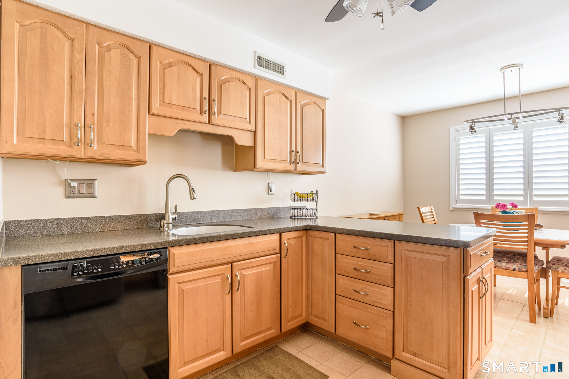 43 Country Walk Shelton CT 06484