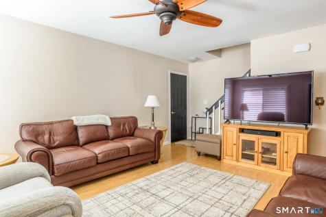 43 Country Walk Shelton CT 06484