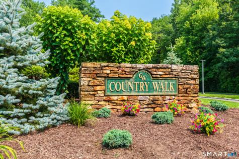 43 Country Walk Shelton CT 06484