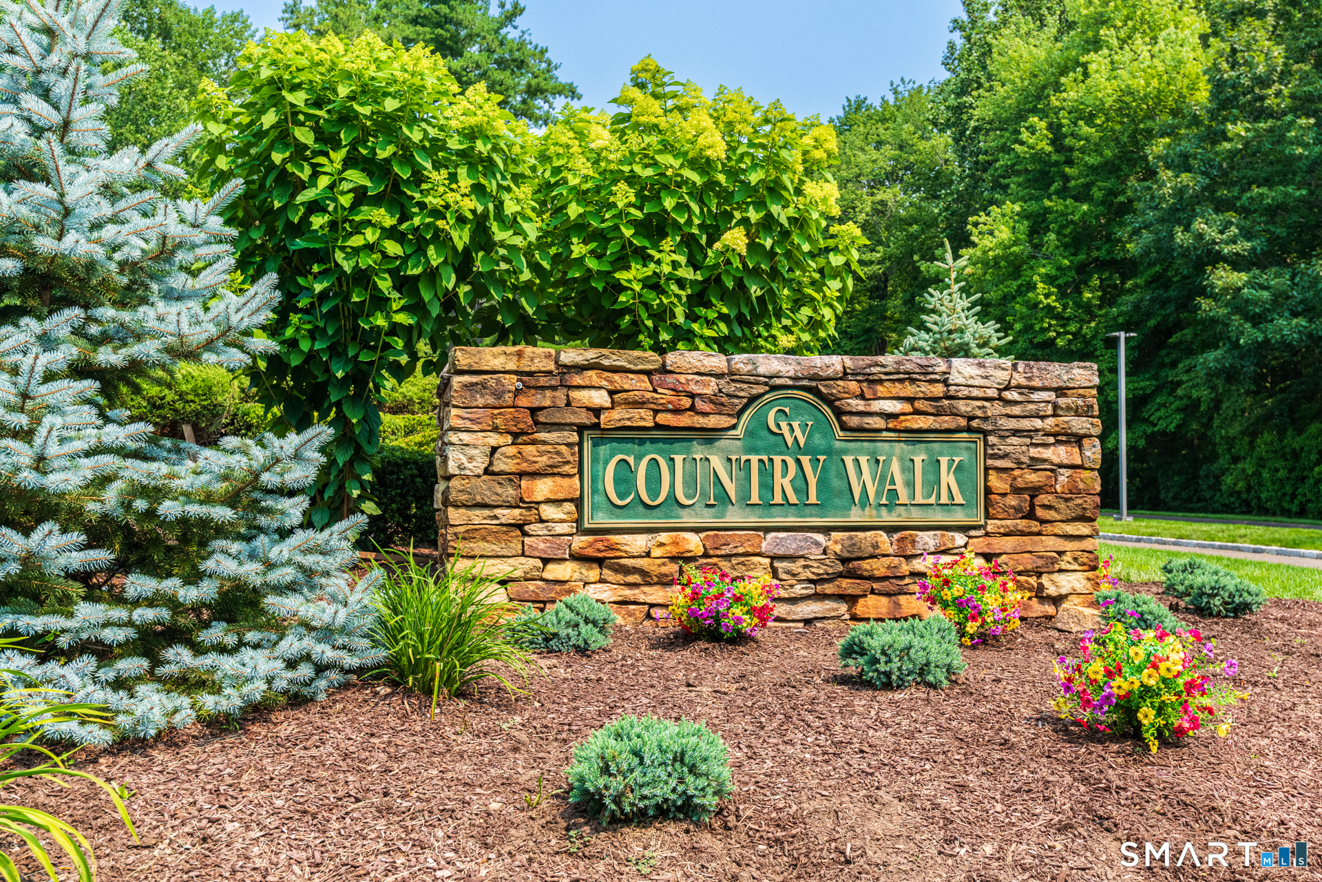 43 Country Walk Shelton CT 06484