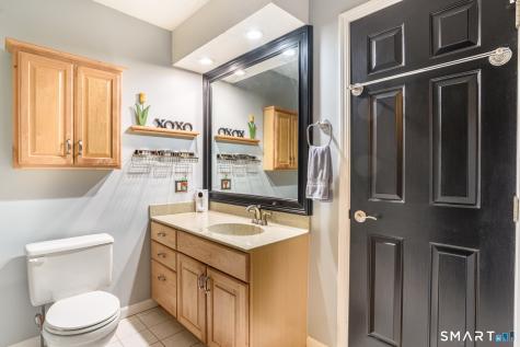 43 Country Walk Shelton CT 06484