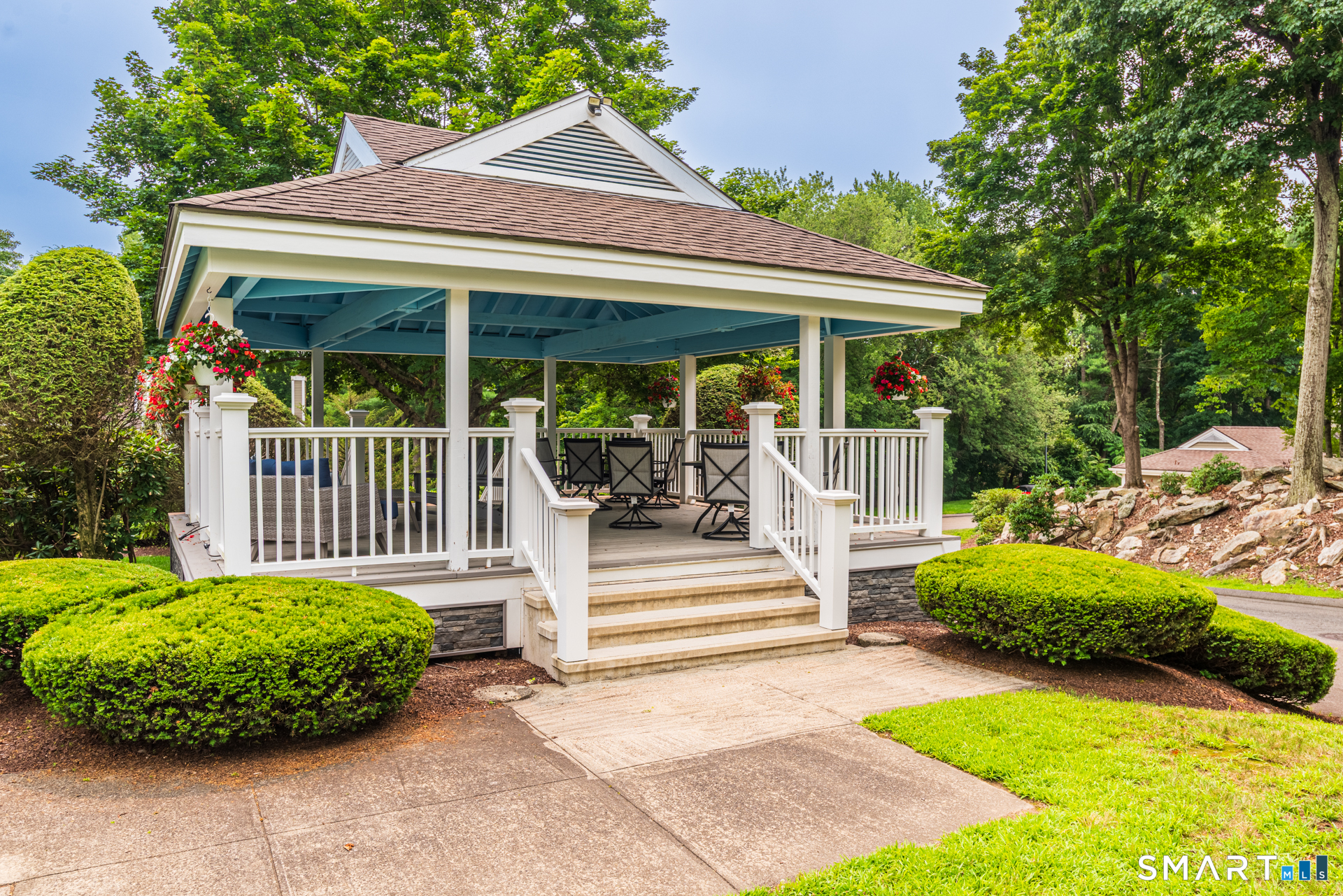 43 Country Walk Shelton CT 06484
