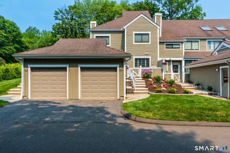 43 Country Walk Shelton CT 06484