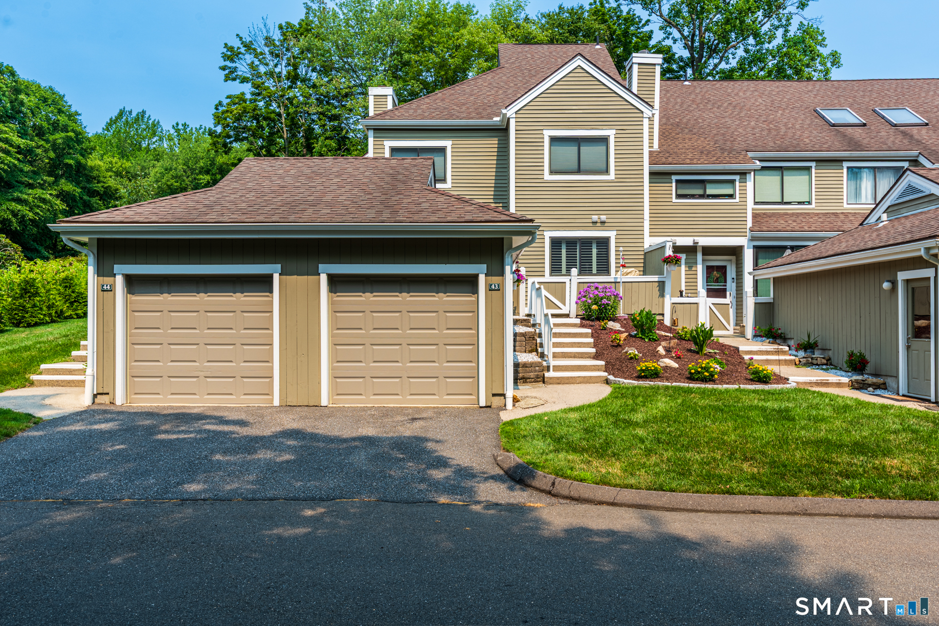 43 Country Walk Shelton CT 06484
