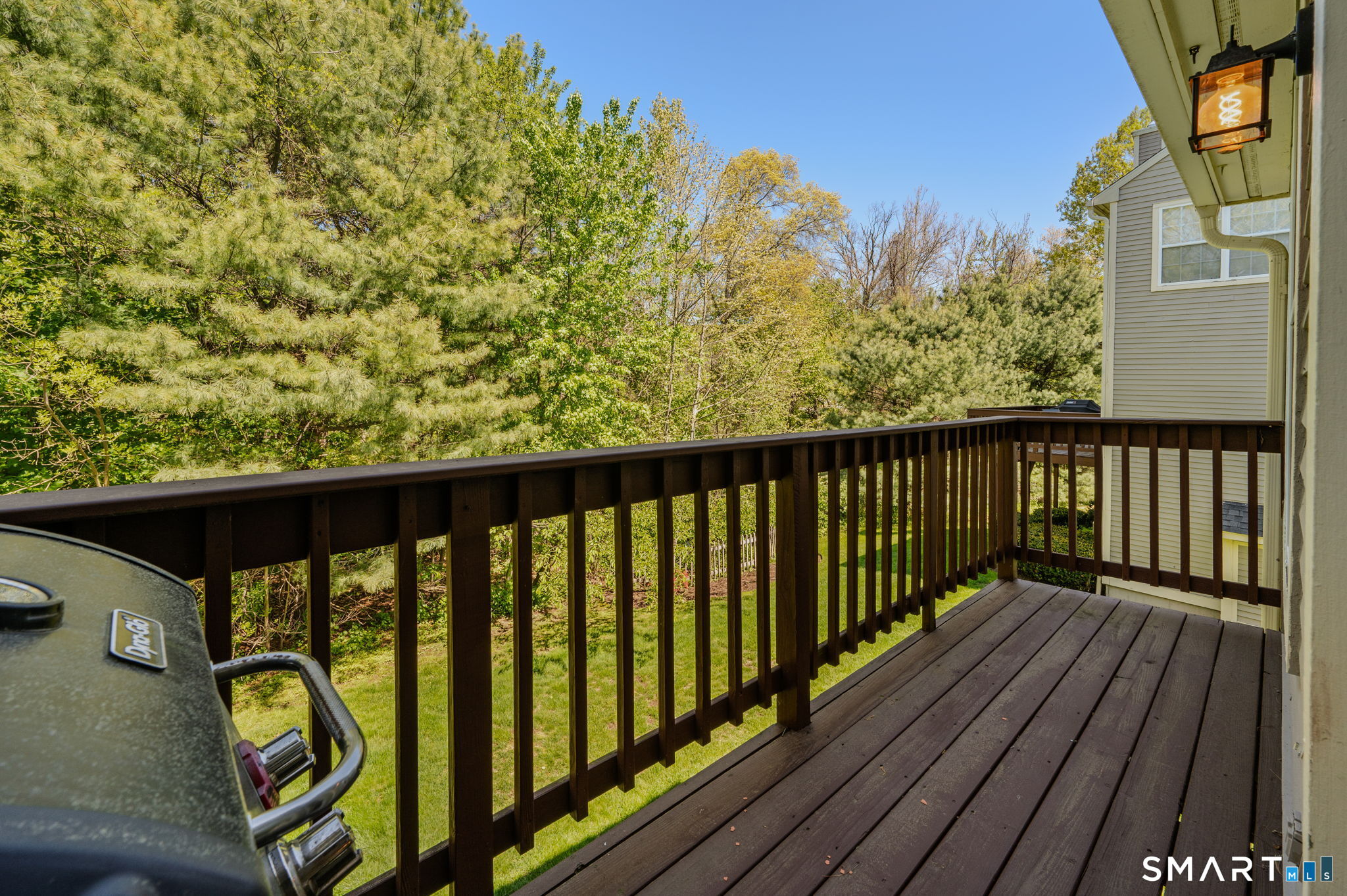 220 Algonquin Trail Trumbull CT 06611