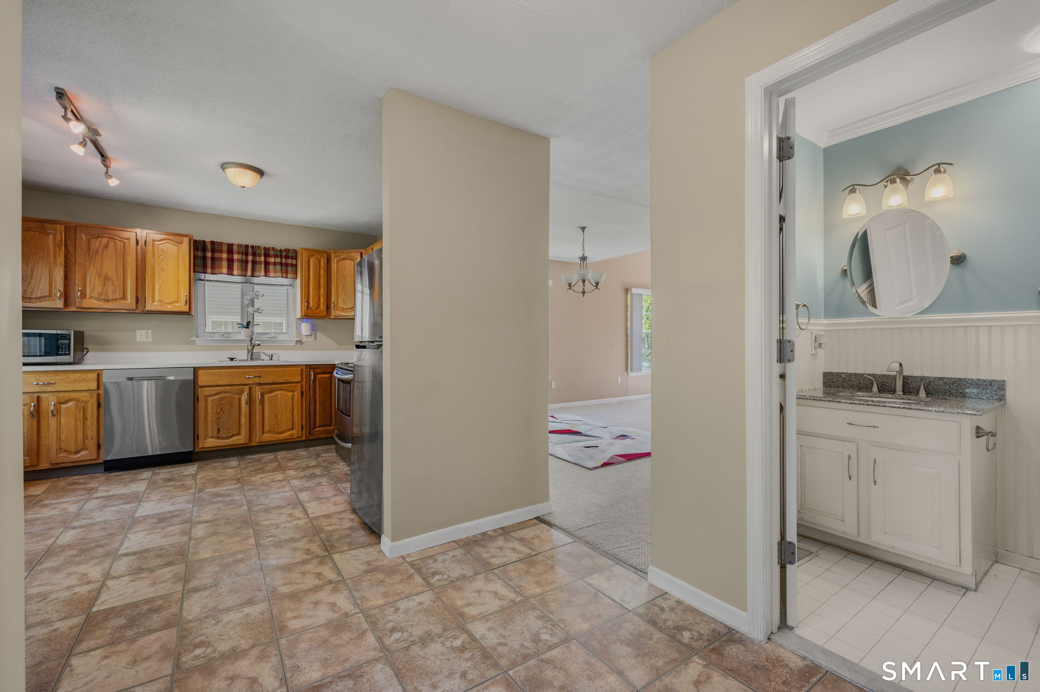 220 Algonquin Trail Trumbull CT 06611