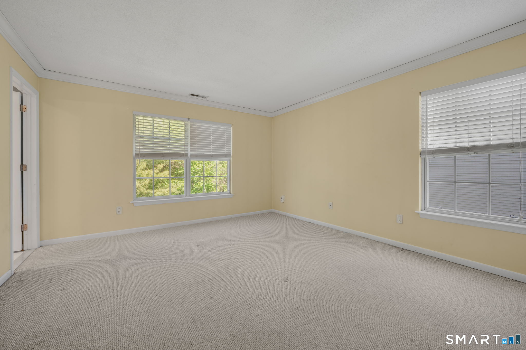 220 Algonquin Trail Trumbull CT 06611