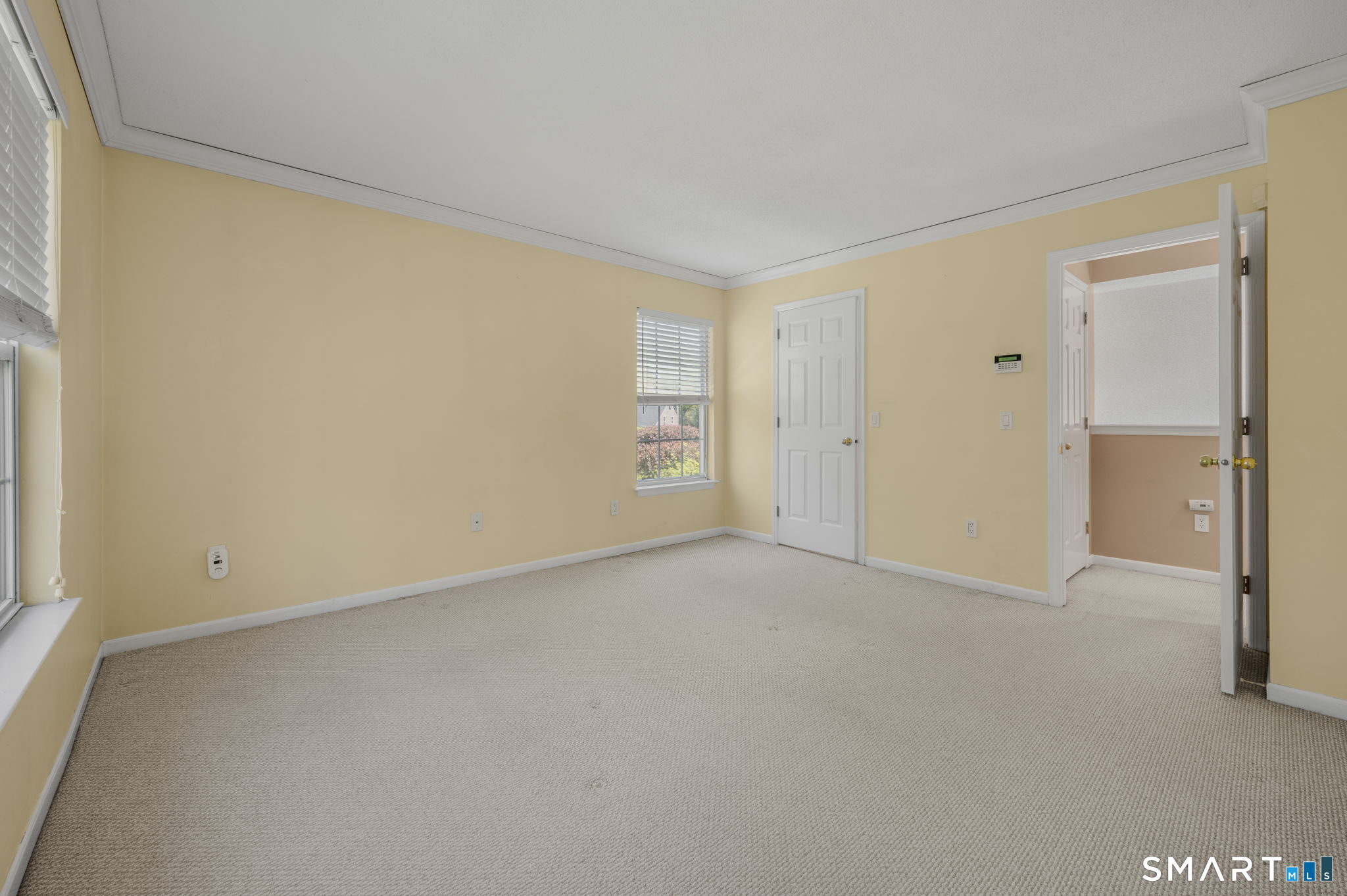 220 Algonquin Trail Trumbull CT 06611
