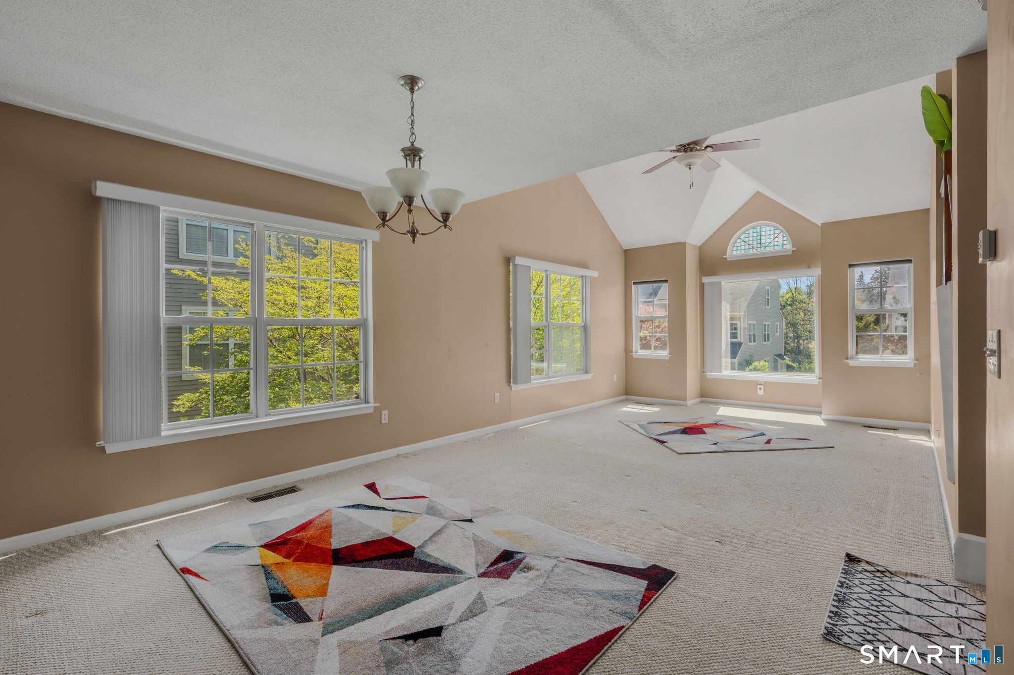 220 Algonquin Trail Trumbull CT 06611