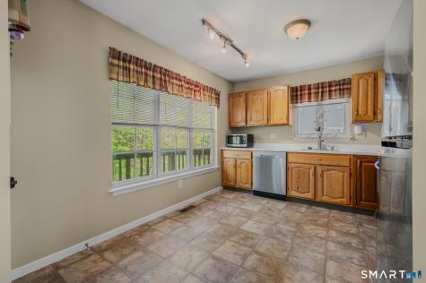220 Algonquin Trail Trumbull CT 06611
