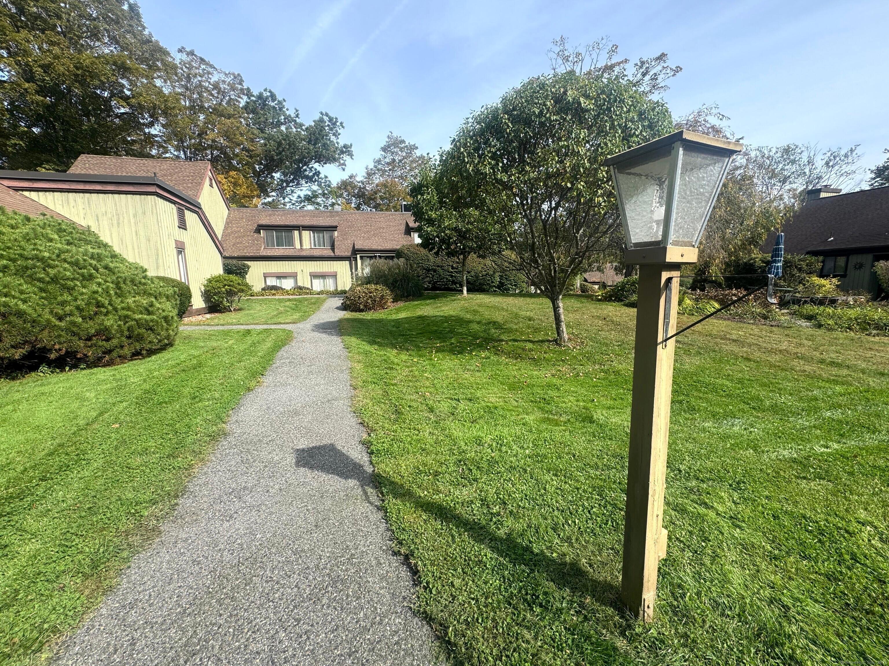 86 Heritage Village Southbury CT 06488