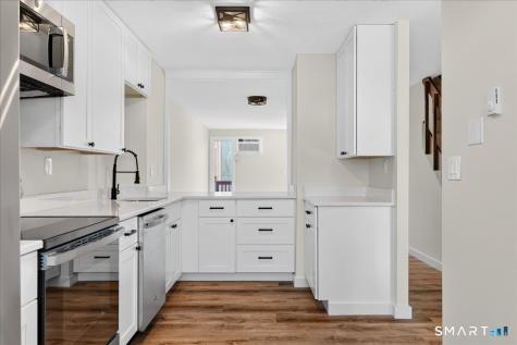 576 Shennecossett Road Groton CT 06340