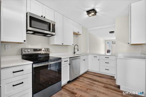 576 Shennecossett Road Groton CT 06340