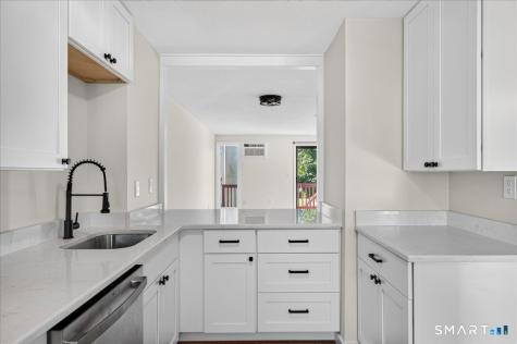 576 Shennecossett Road Groton CT 06340