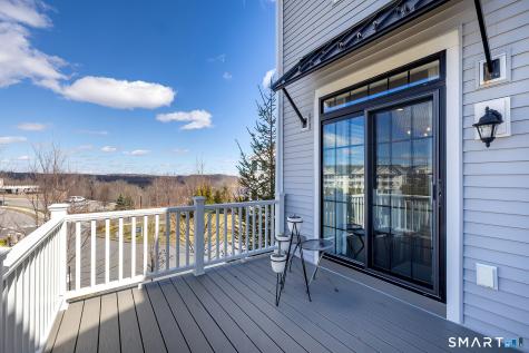 1 Brentwood Circle Danbury CT 06810