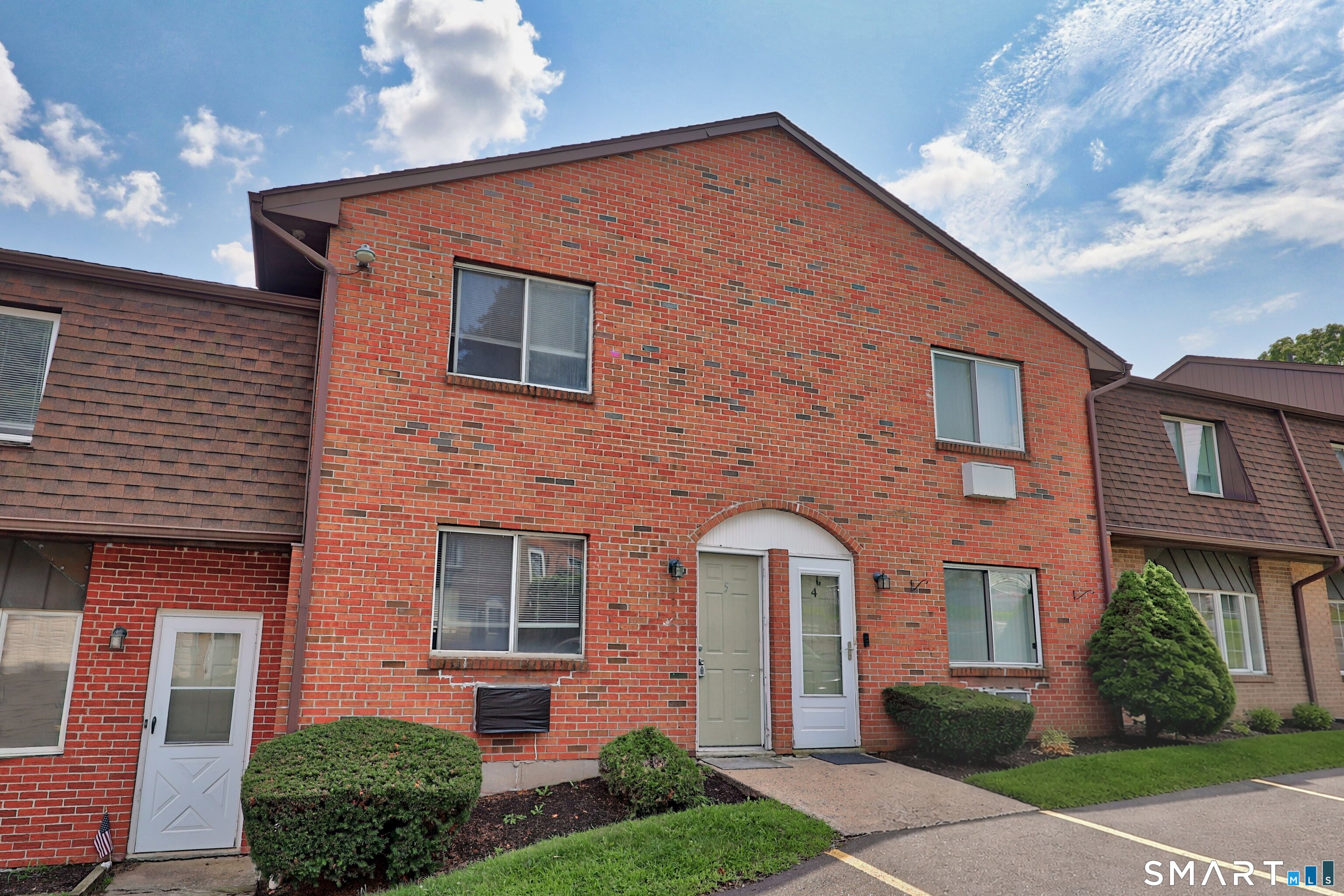 909 Hamilton Avenue Waterbury CT 06706