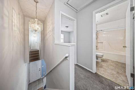 909 Hamilton Avenue Waterbury CT 06706
