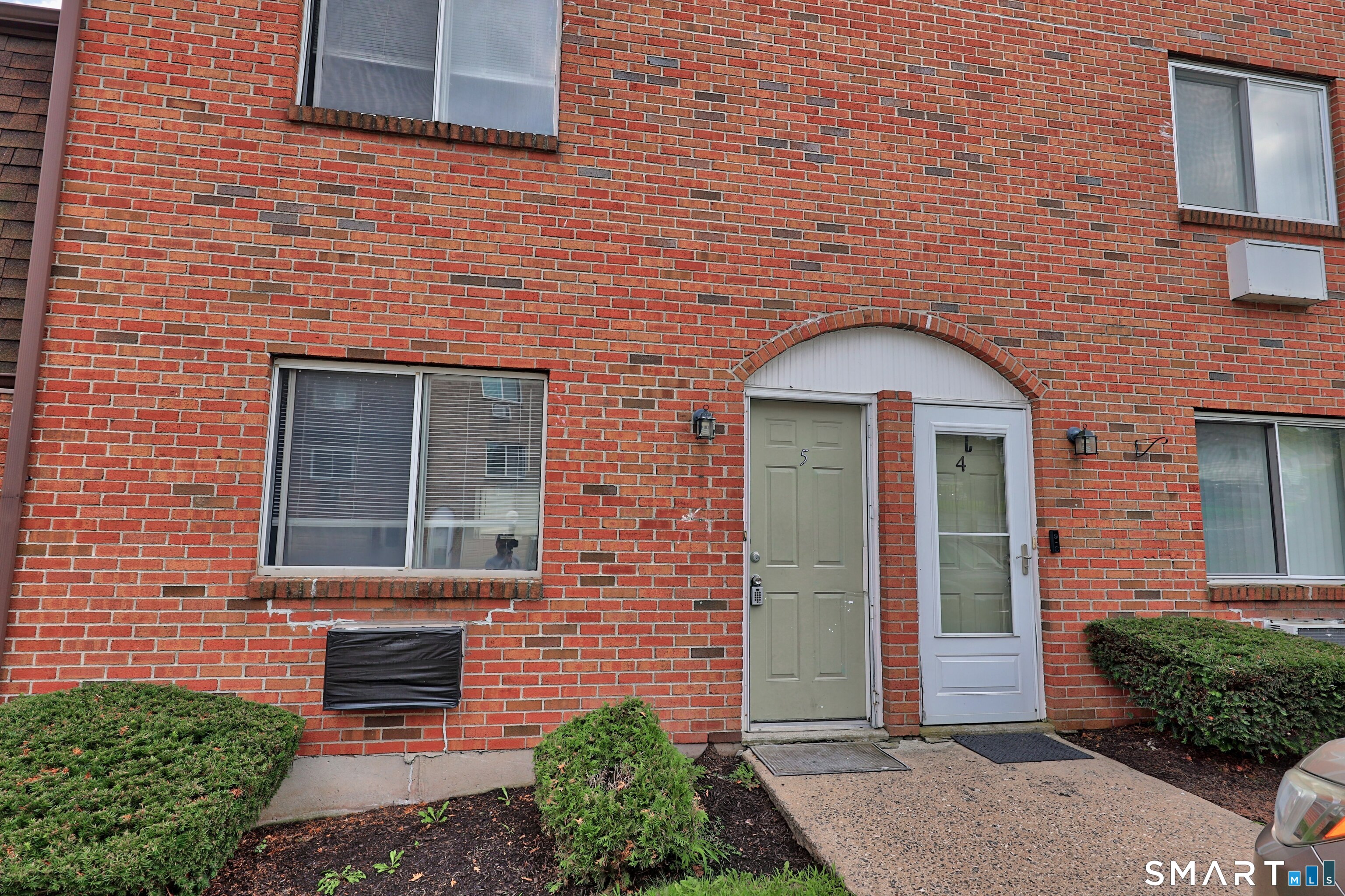909 Hamilton Avenue Waterbury CT 06706