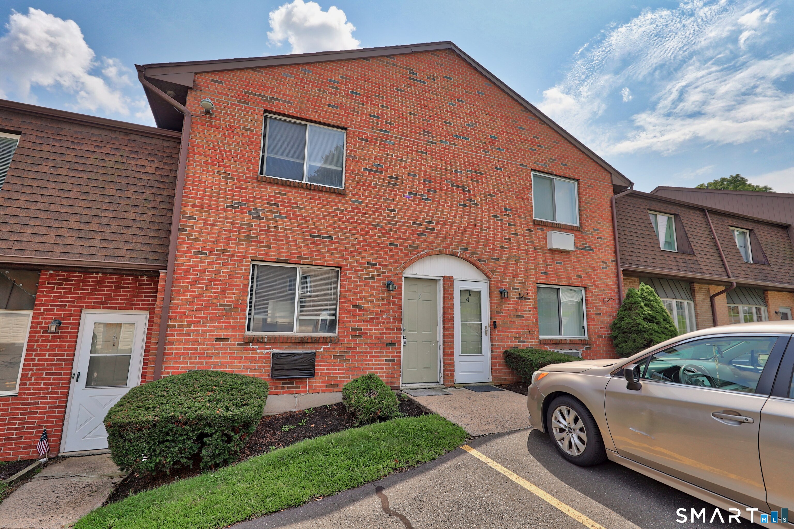 909 Hamilton Avenue Waterbury CT 06706