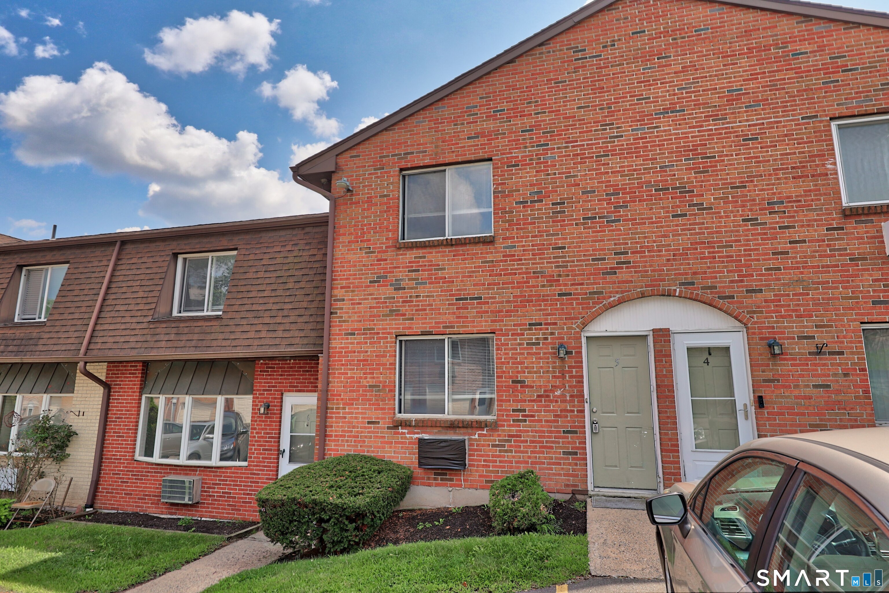 909 Hamilton Avenue Waterbury CT 06706