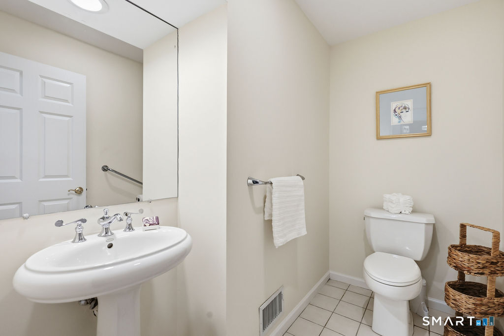 46 Henley Way West Hartford CT 06117