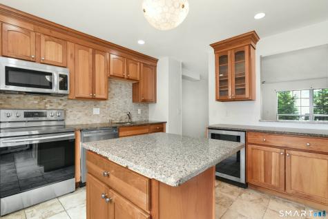 22 Dora Street Stamford CT 06902