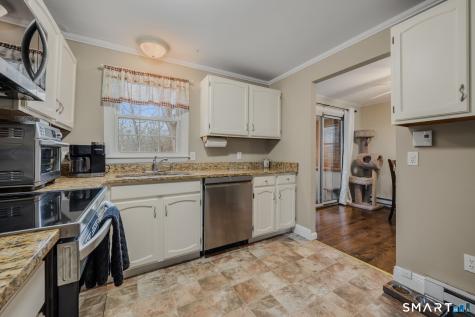 81 East Pattagansett Road East Lyme CT 06357