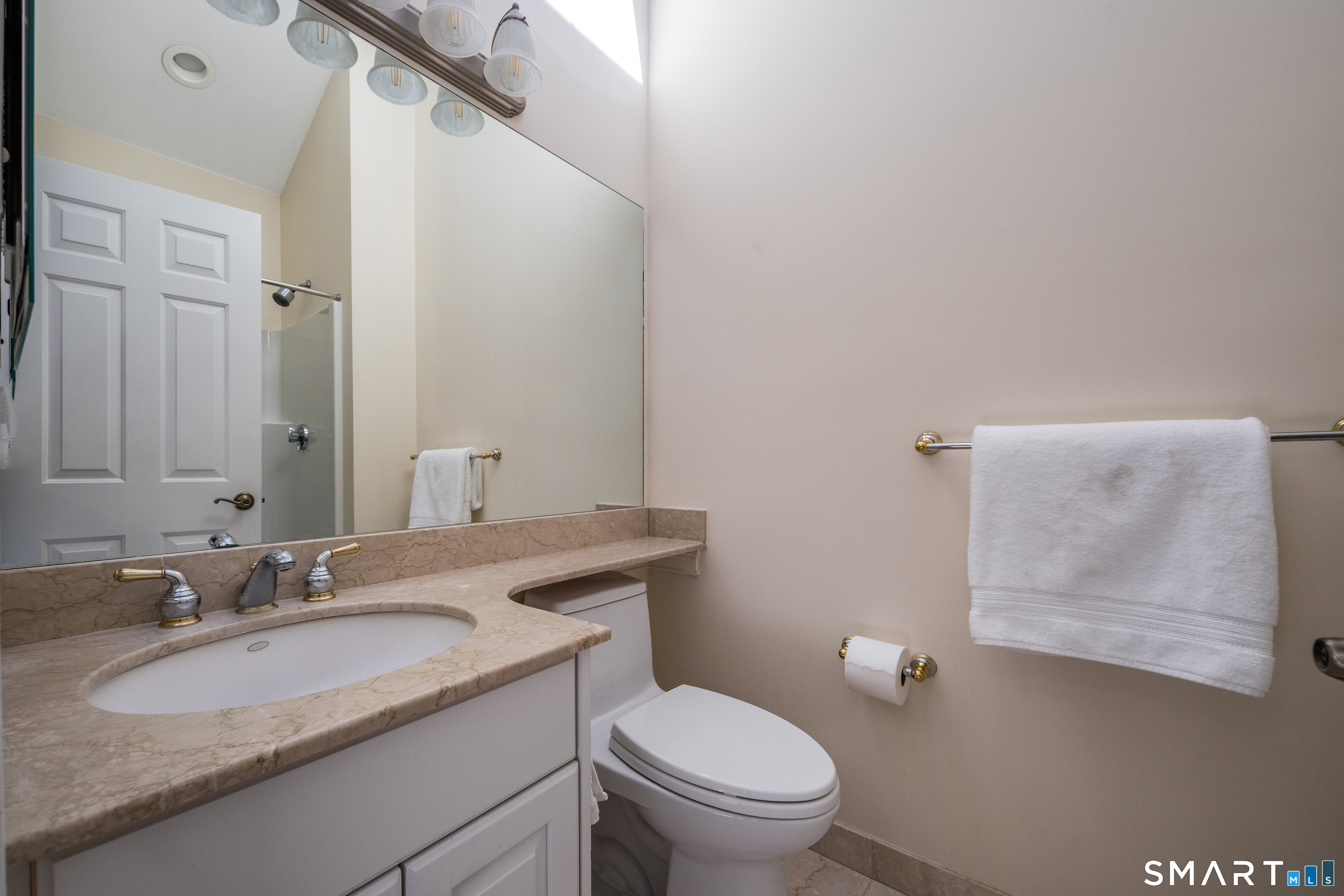 7 Shirecrest Avon CT 06001