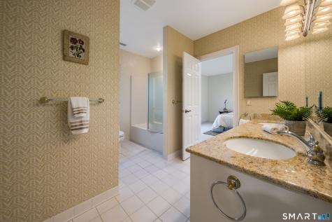 7 Shirecrest Avon CT 06001