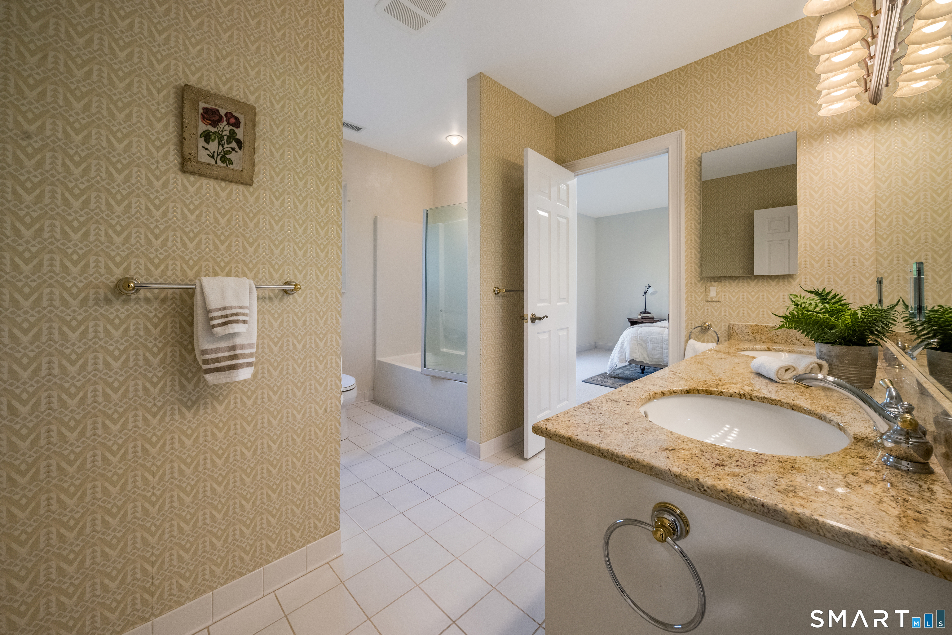 7 Shirecrest Avon CT 06001