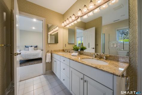 7 Shirecrest Avon CT 06001