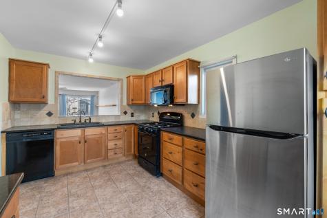 2 Mansfield Grove Road East Haven CT 06512