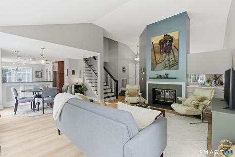 32 Southbridge Court Simsbury CT 06070