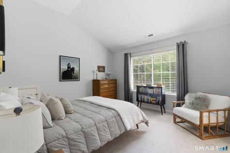 32 Southbridge Court Simsbury CT 06070