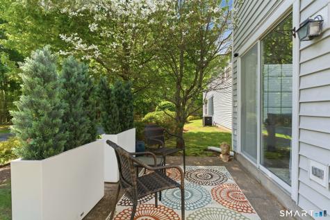 32 Southbridge Court Simsbury CT 06070