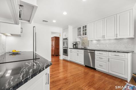 58 Lakeview Avenue New Canaan CT 06840