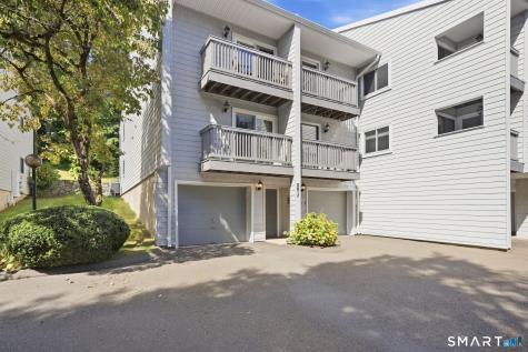 16 Rockmeadow Road Norwalk CT 06850