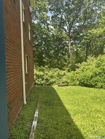 39 Briarwood Lane Branford CT 06405