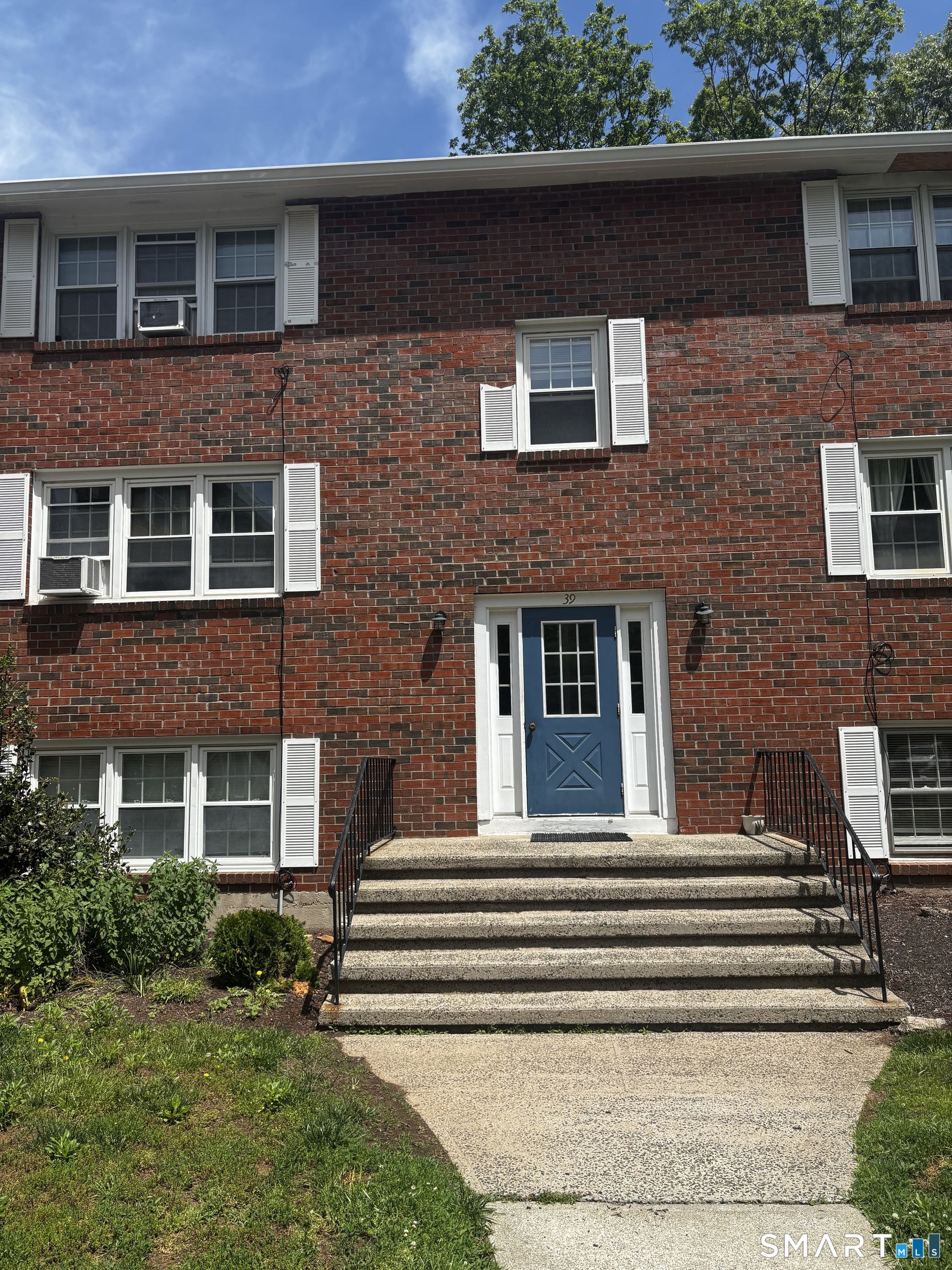 39 Briarwood Lane Branford CT 06405