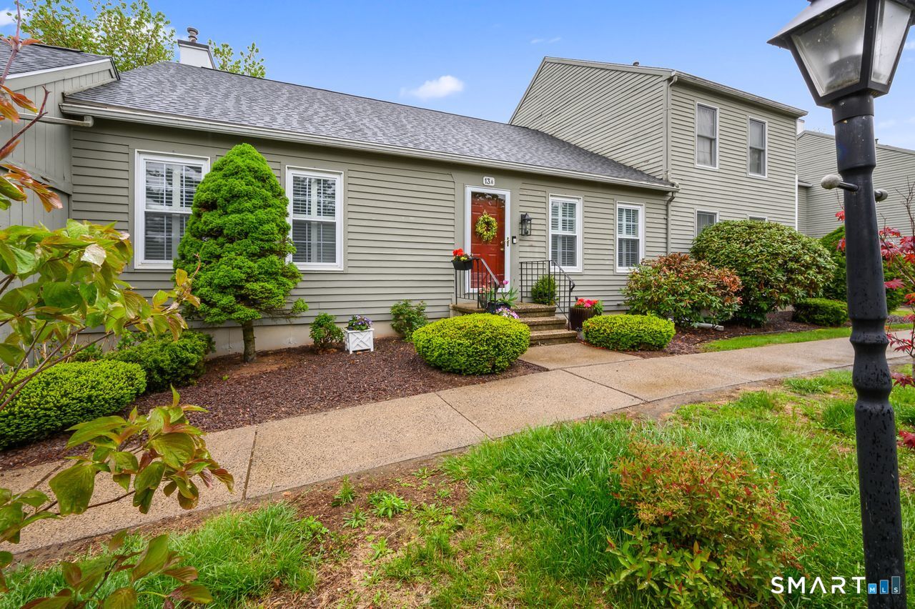 13 Riverview Drive East Windsor CT 06088