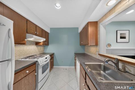 81 Main Street Branford CT 06405