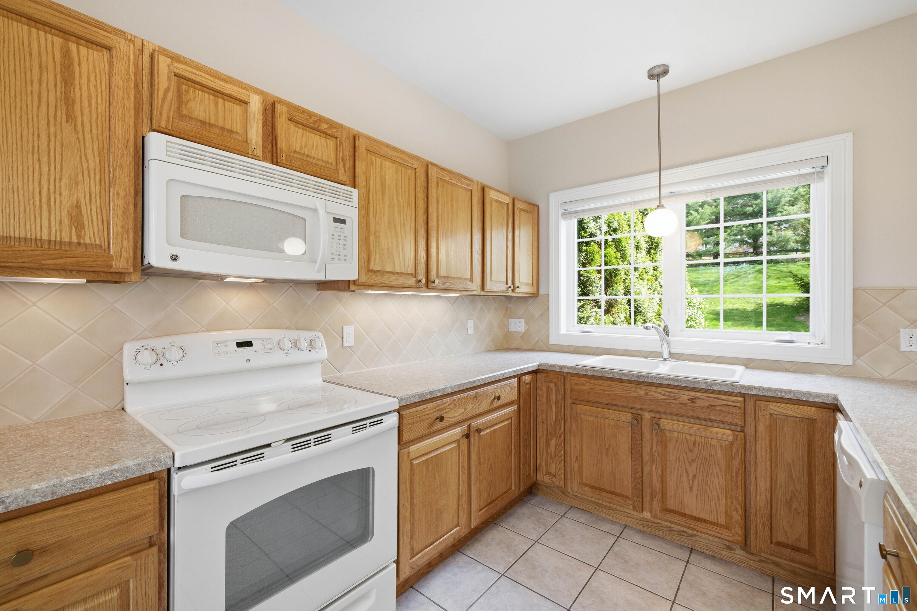 1003 Dzen Way South Windsor CT 06074