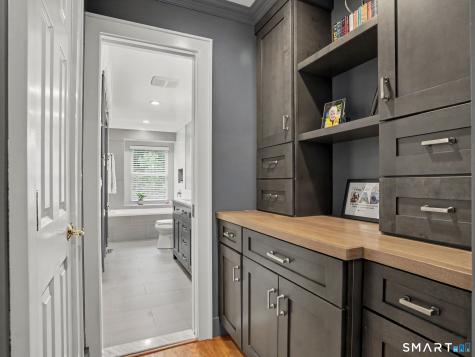 4 Fawn Ridge Lane Wilton CT 06897