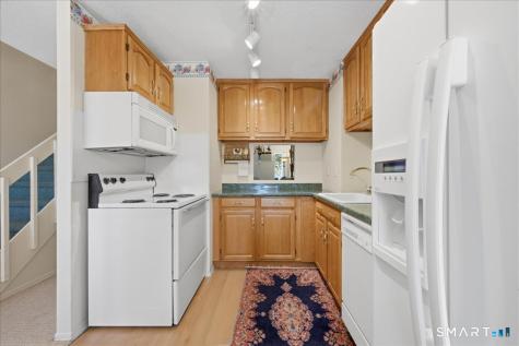 592 Shennecossett Road Groton CT 06340