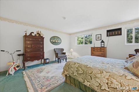592 Shennecossett Road Groton CT 06340