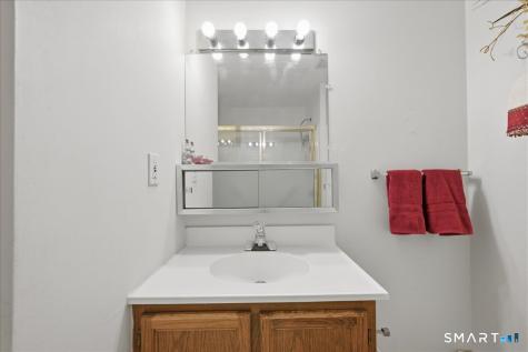 592 Shennecossett Road Groton CT 06340